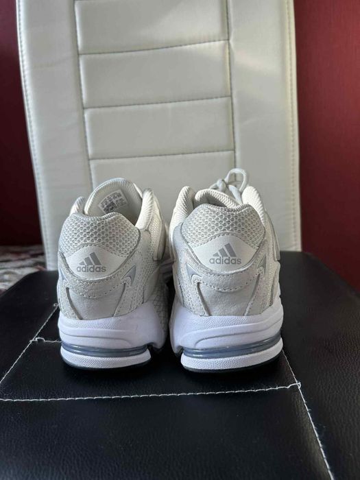 Маратонки Adidas 38 номер