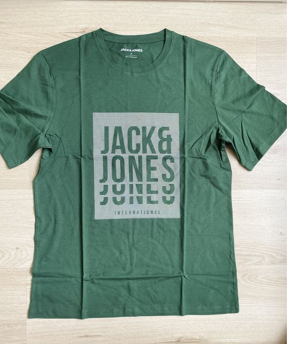 Мъжки тениски различни модели