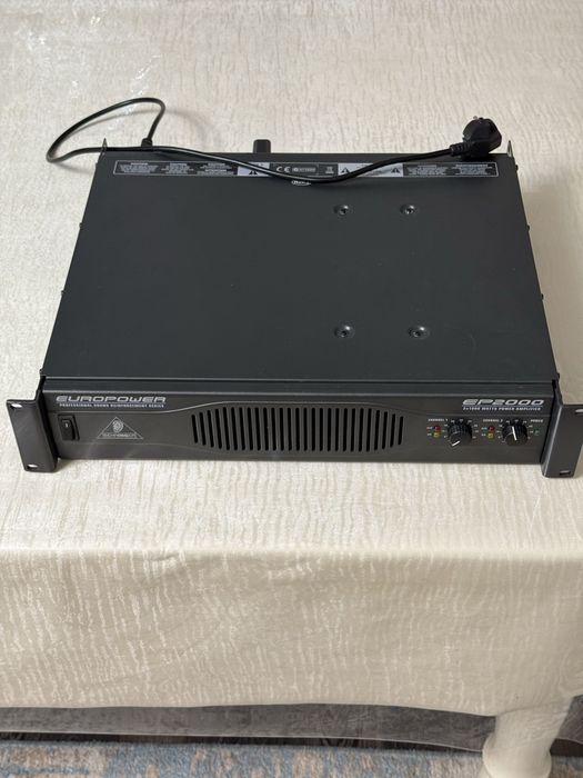 Усилитель Behringer Europower EP2000
