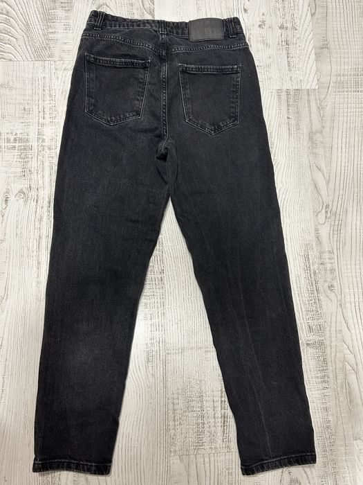 Дамски дънки Zara отдавам за 2 шоколад Milka