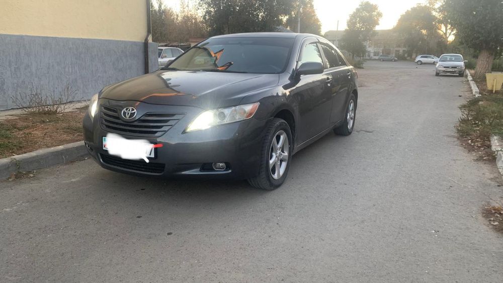 Срочно продам машину камри