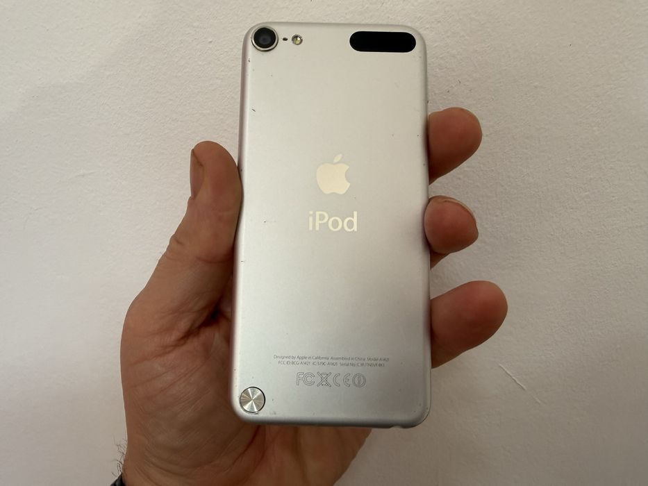 Ipod Touch, 5th generation, pentru piese