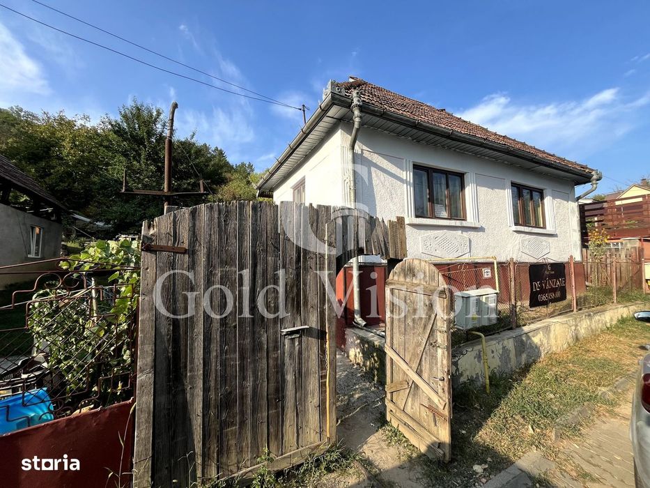De vanzare casa cu teren intrade 1.500  in zona Tudor