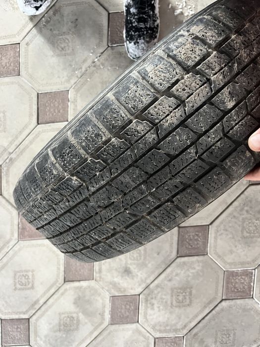 Продам комплект зимних шин