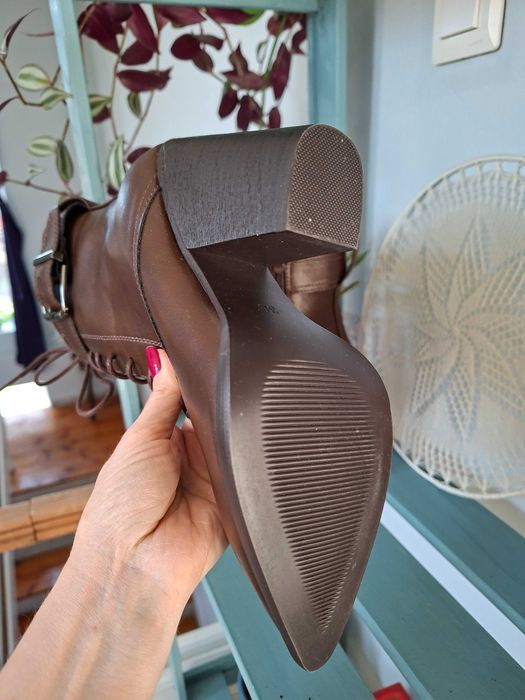 Botine cu toc marime 36