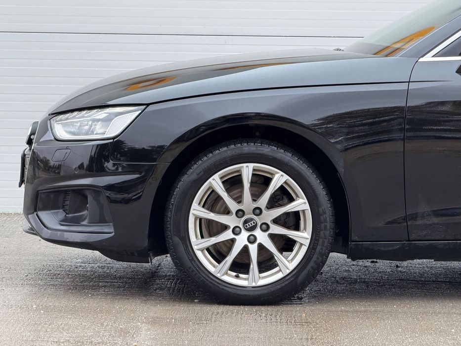 AUDI A4 2022 — imagine 5