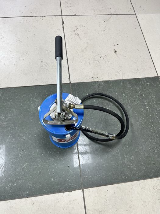 Нагнетатель смазки ручной 5кг