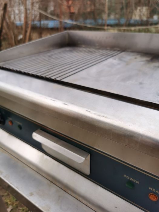 Gratar profesional neted si striat, 5 KW-electric