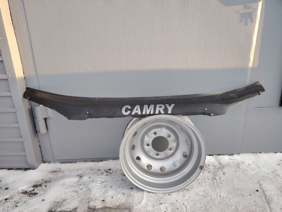 Продам дефлектор капота