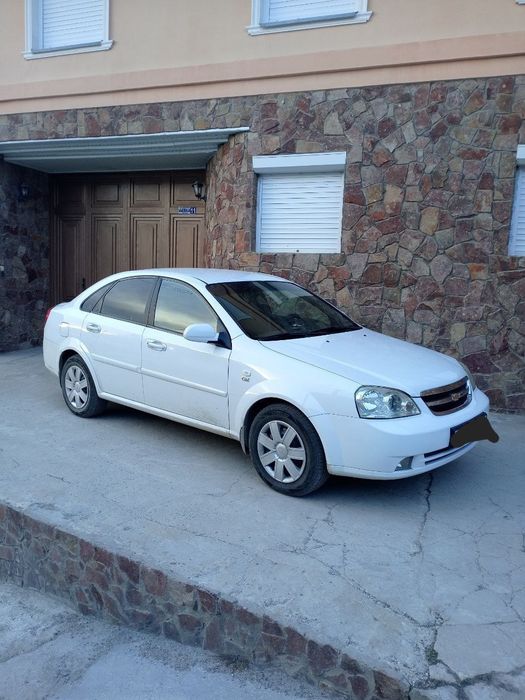 Срочно сотилади Лассети 1.8