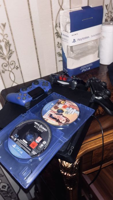 PlayStation 4 slim
