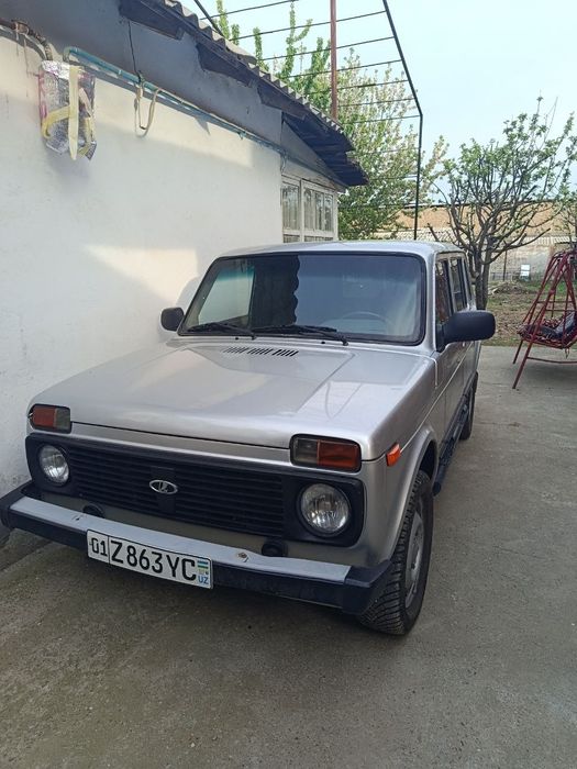 Lada 2121 Нива 2015 — 2