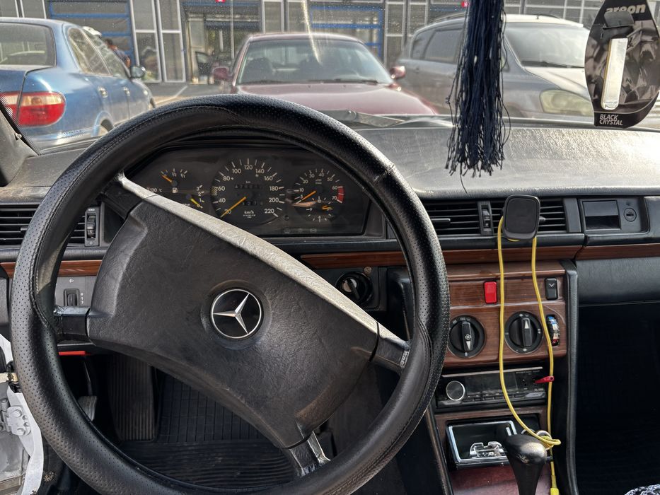 Продам Mercedes Benz W124
