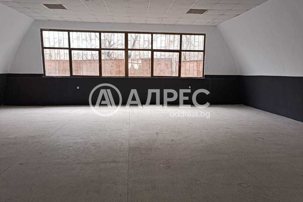 Дава се под наем Склад в Разград, Промишлена зона - Запад - 278 кв.м за 917.49 € - Снимка #1