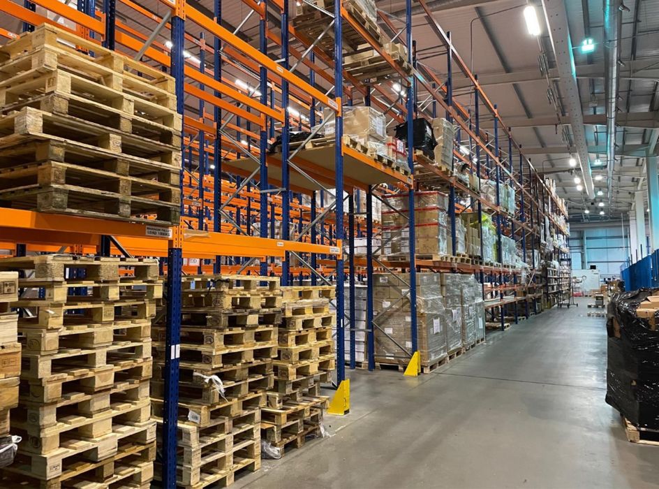 Vindem rafturi metalice profesionale reglabile la cel mai mic pret