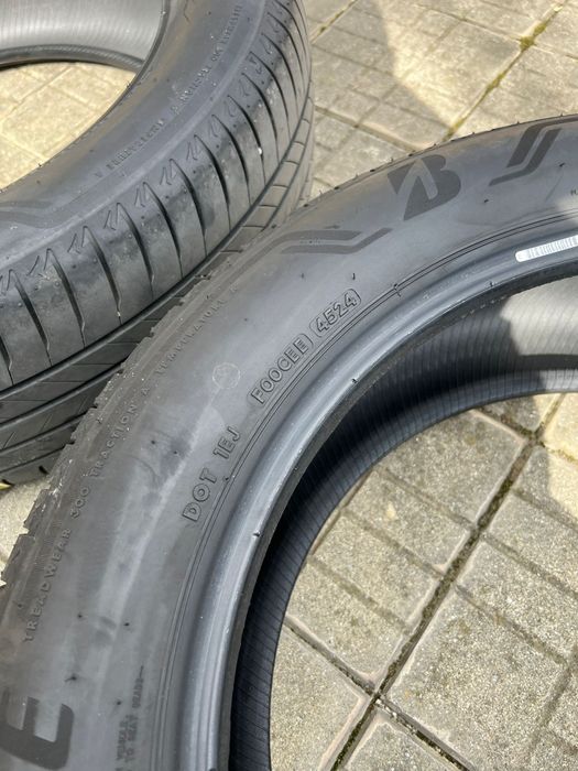 Bridgestone Alenza 001, 235 55 19, DOT 4524
235/55/19 101V
DOT 4524