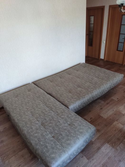 Диван кровать с оттоманкой