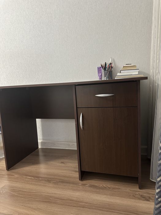 Стол письменный, цвет темный Венге