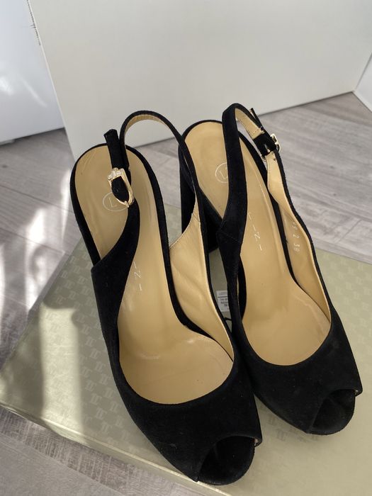 Продам женскую обувь