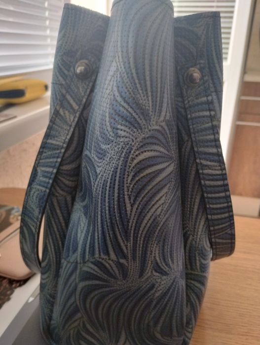 Нова чанта от естествена кожа