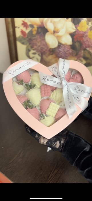 Клубника в шоколаде Алматы