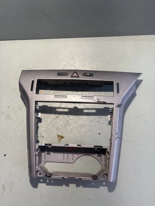 Consola centrala Opel Astra 2004 1.7 CDTI MT (101 hp)