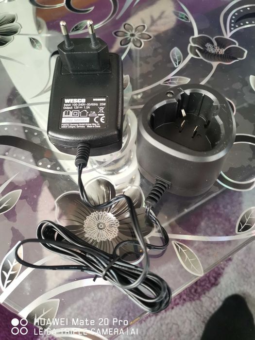 Зарядно устройство Wesko, 12V  1.5A