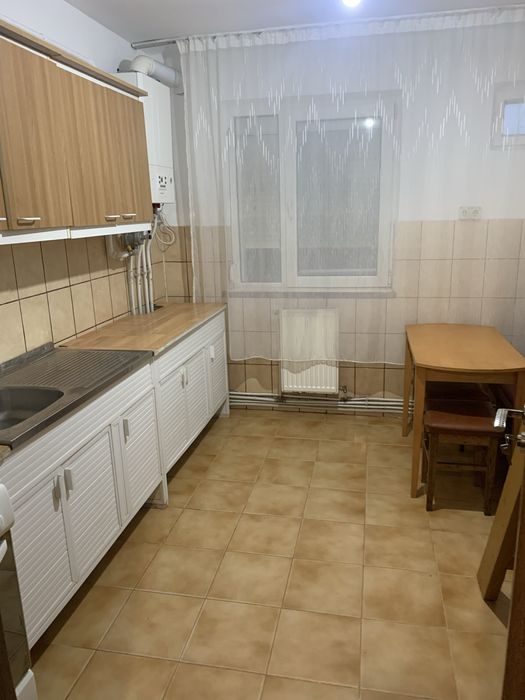 Vand apartament 2 camere decomandat