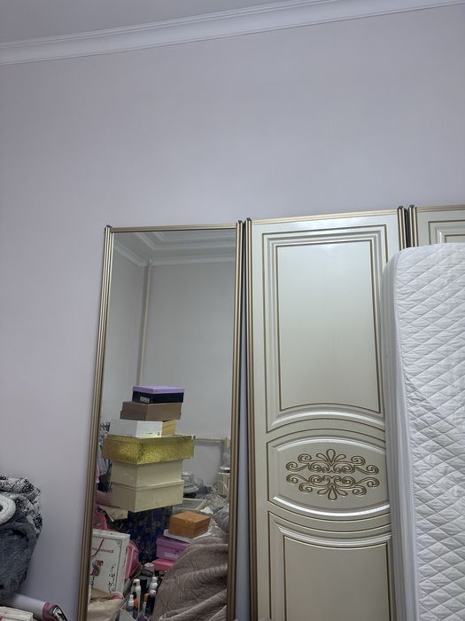 Продается спальный гарнитур