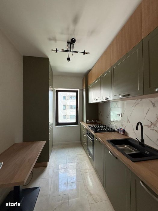 Apartament de închiriat - 2 camere, decomandat, Royal Town