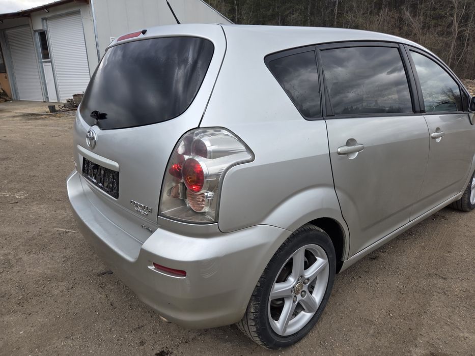 На части!!  Toyota  Corolla Verso 2.2 d-cat 177 Тойота Корола Версо
