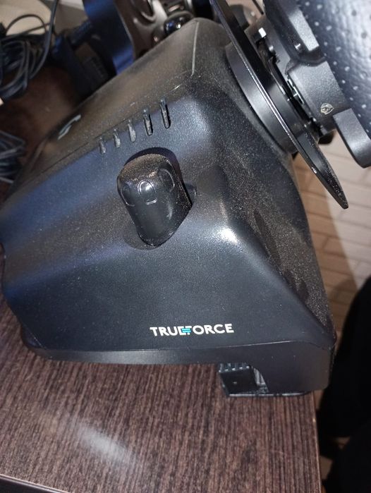 Volan logitech g923 cu schimbator