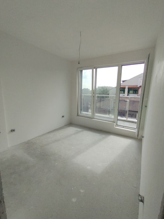 Продава се Тристаен апартамент в с. Аспарухово, Област Плевен - 105 кв.м за 1905 €/кв.м - Снимка #15