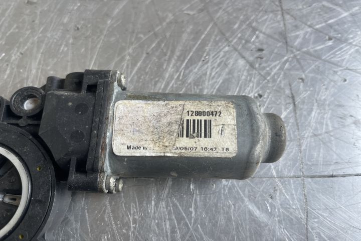Motoras macara geam fata dreapta 128000472 Renault Megane a 2-a gener