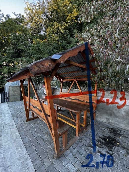 Foișor din lemn pentru 8 persoane