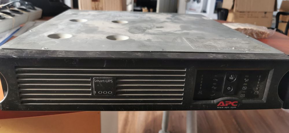 Ups APC Smart Ups 1000VA