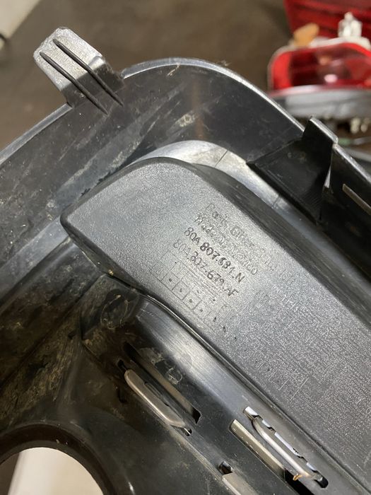 Grila proiector stanga fata Audi Q5 an de la 2020