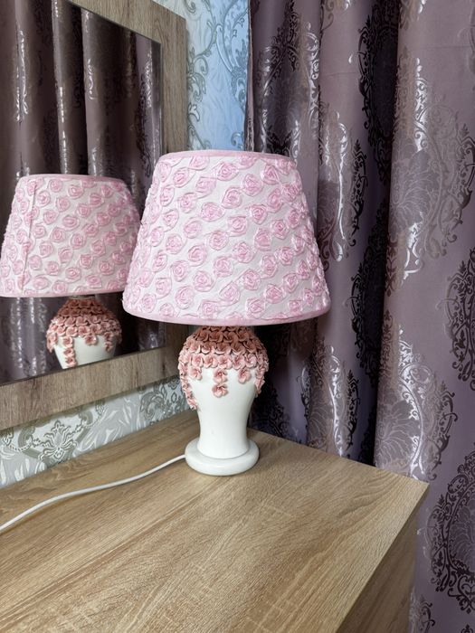 Настольная лампа