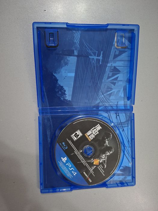 Диск на пс 4 (the last of us)