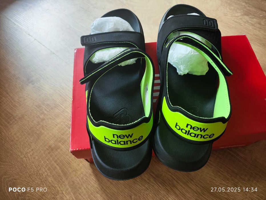 Юношески сандали New Balance, eur 40