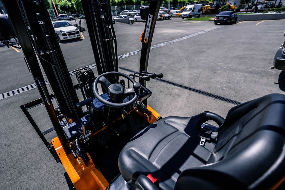 Дизельный вилочный погрузчик НС