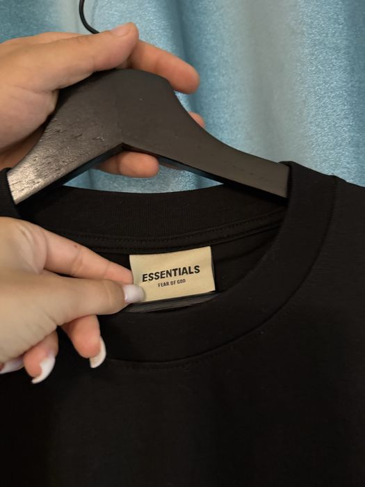 tricou essentials