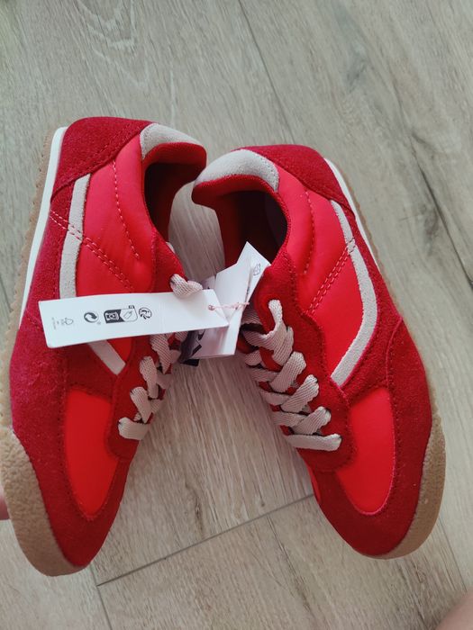 Adidași Zara noi din piele naturala mărimea 32 și 34