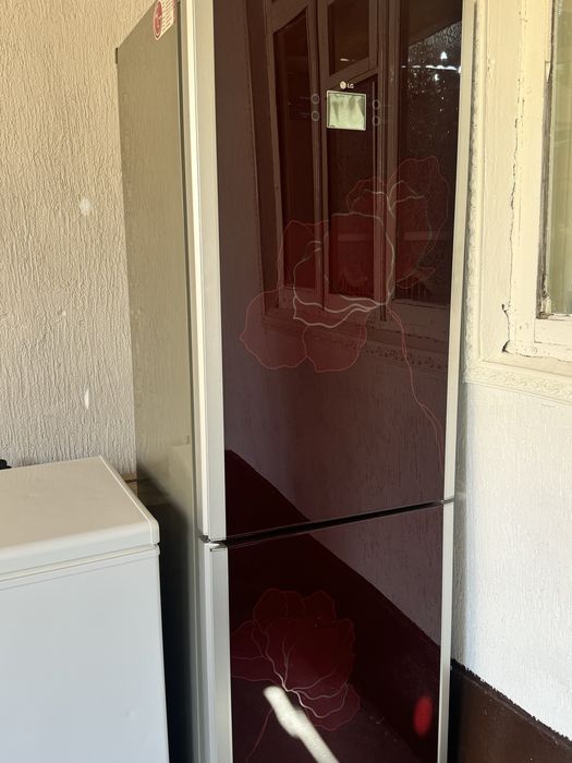 Продам холодильник