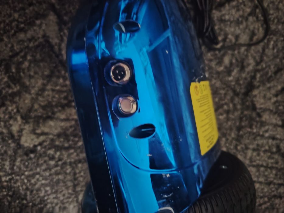 Vând Hoveboard cu scaun aproape nou cu lumini și blututch perfect funcțional