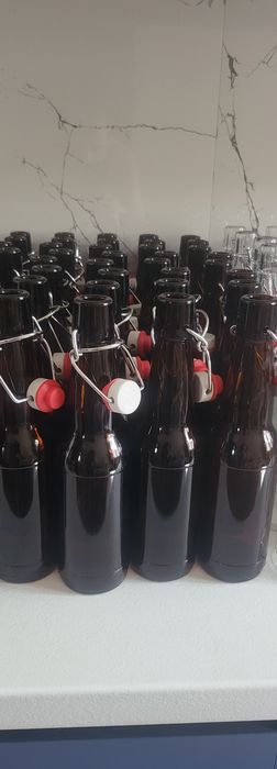 Бутылка с бугельной крышкой