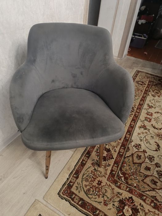 Продам стулья 8шт