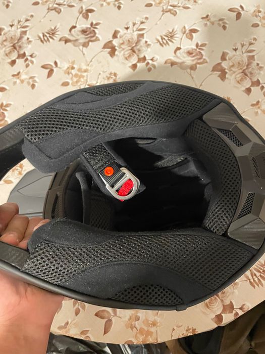 Каска и ризнизца