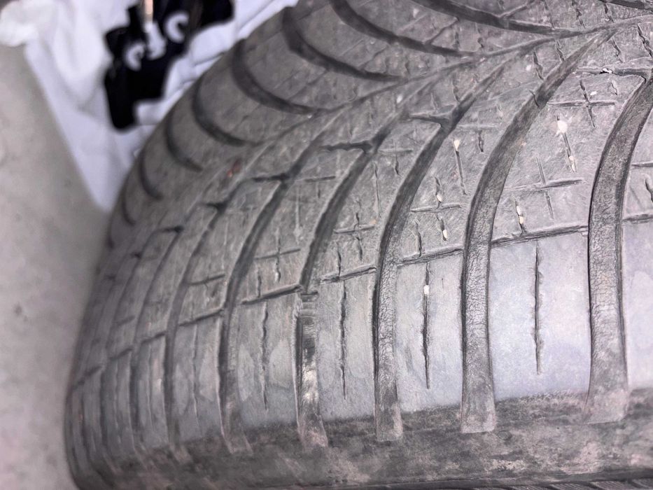 4 anvelope Goodyear Vector 4seasons gen-3 215/60 r17 100h