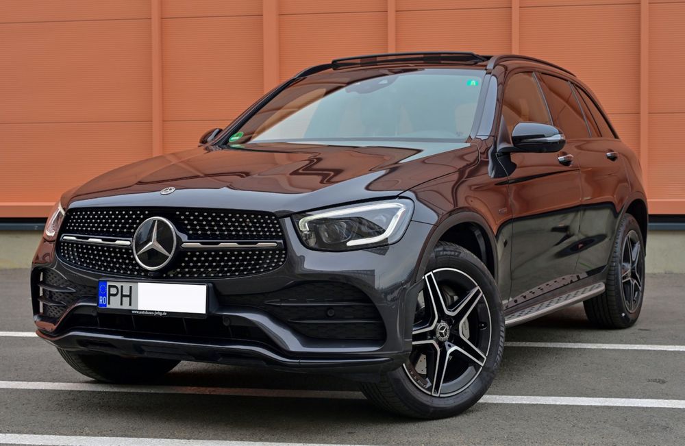Mercedes-Benz GLC Mercedes-Benz GLC 300e 4MATIC Plug-in Hybrid AMG Line | 2021/12 | 320